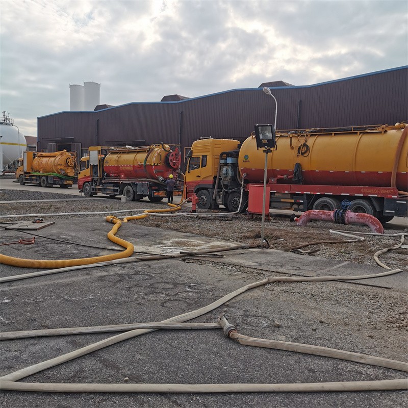 白玉污水池清理